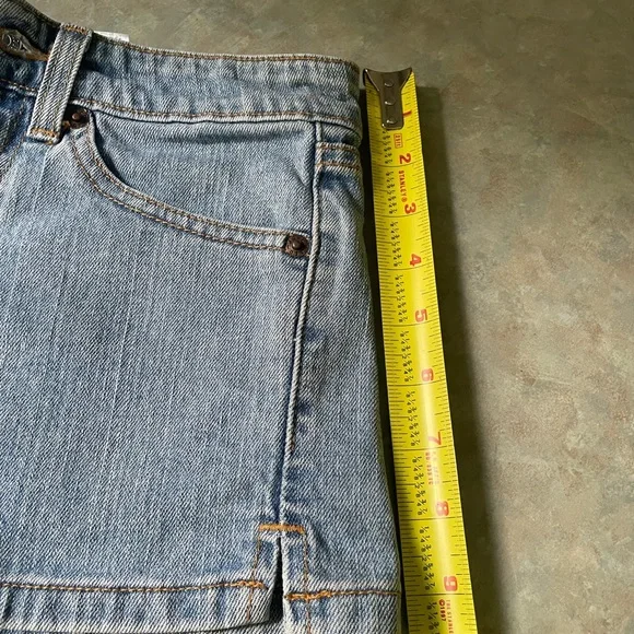 Levi's Light Blue Denim Jean Shorts - Picture 14 of 15
